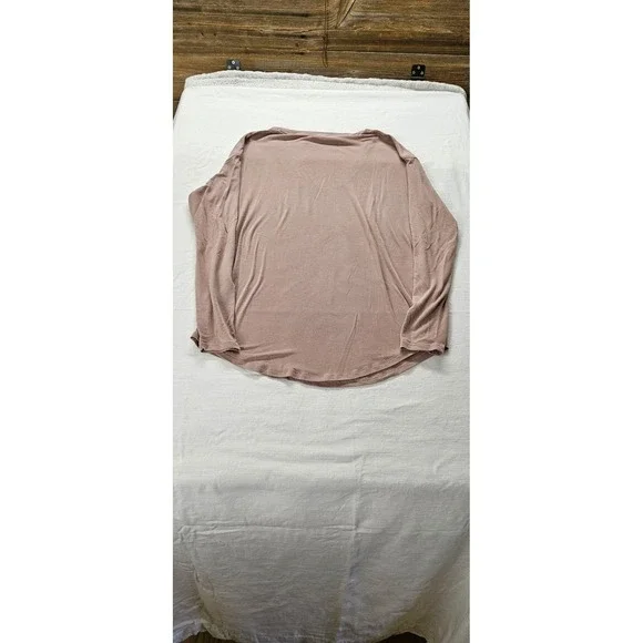 Athleta Med. Cloudlight Stratus Top Mauve, - Picture 4 of 4